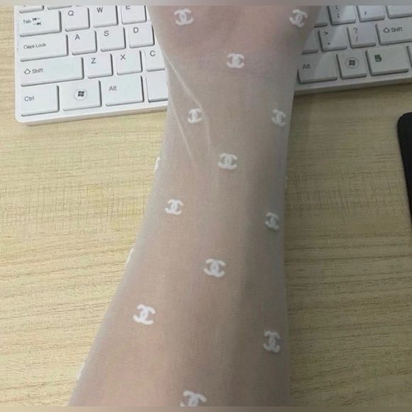 Black or White Pantyhose w/Small CC - Picture 4 of 4